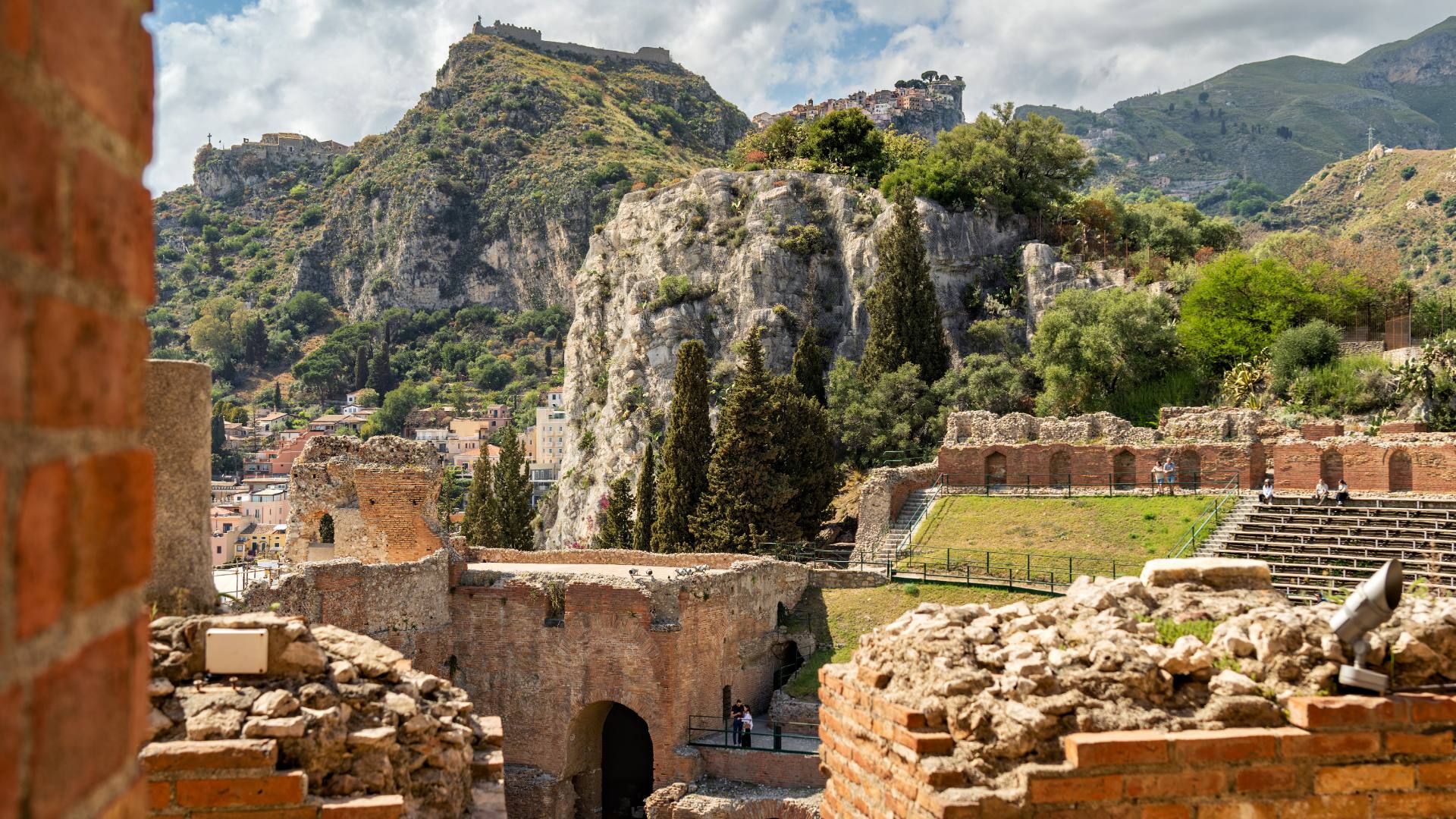 Blick vom antiken Theater nach Castelmola